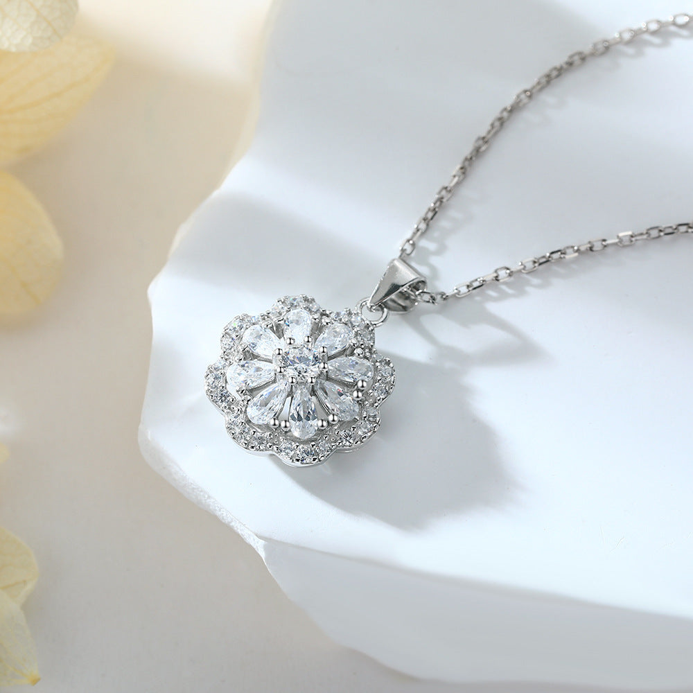 S925 Pure Silver Flower-shaped Collarbone Chain Pendant Necklace